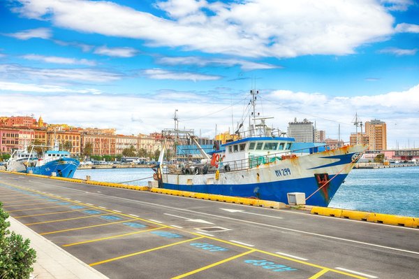 Quels sont les sites historiques incontournables à visiter à Cagliari en Sardaigne ?